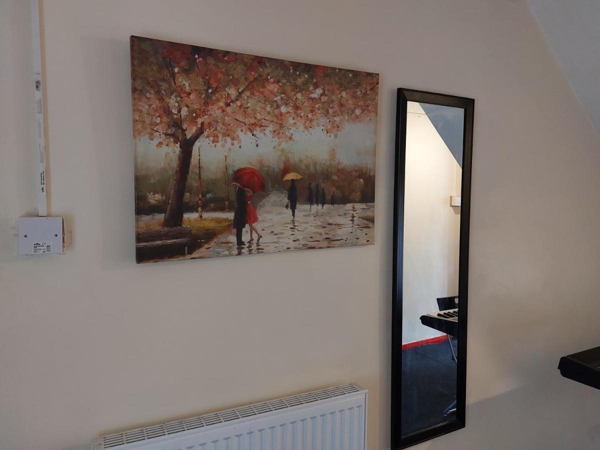 Dream Basildon Apartment Bagian luar foto