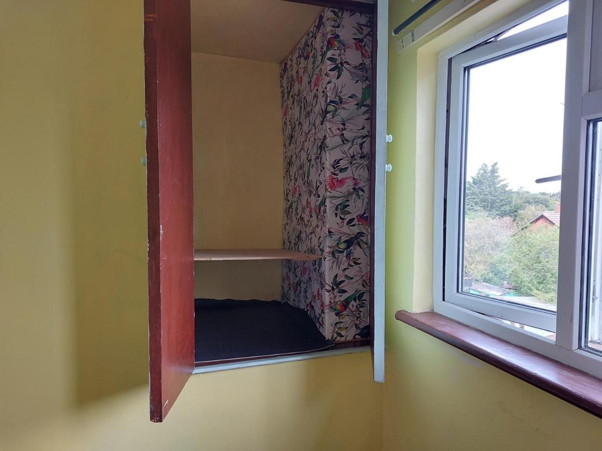 Dream Basildon Apartment Bagian luar foto