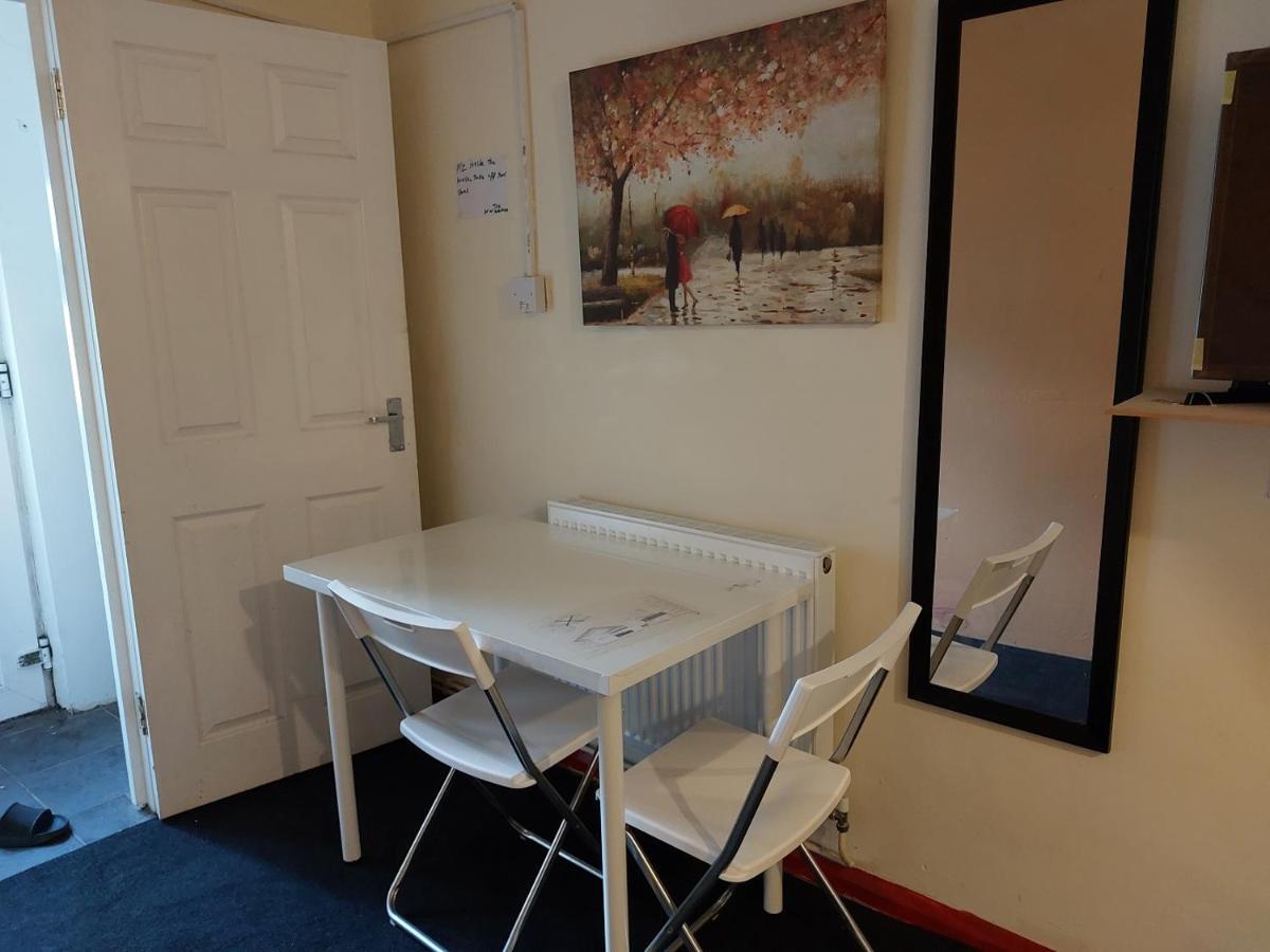 Dream Basildon Apartment Bagian luar foto