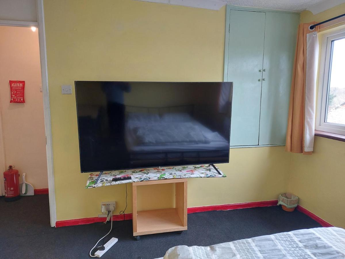 Dream Basildon Apartment Bagian luar foto
